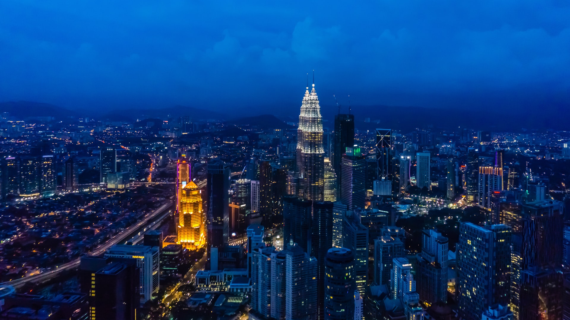 Fitch Solutions Estimates Malaysia’s 2021 GDP at 0%; Economy to Stagnate in Remainder of 2021