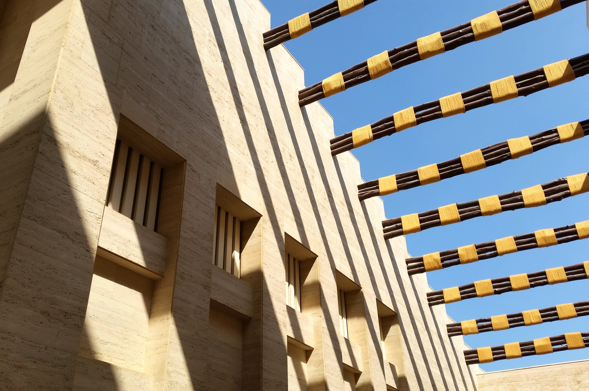 Cabinet Approves Non-Qatari Ownership at Four Major Banks to Regulate Investment of Non-Qatari Capital