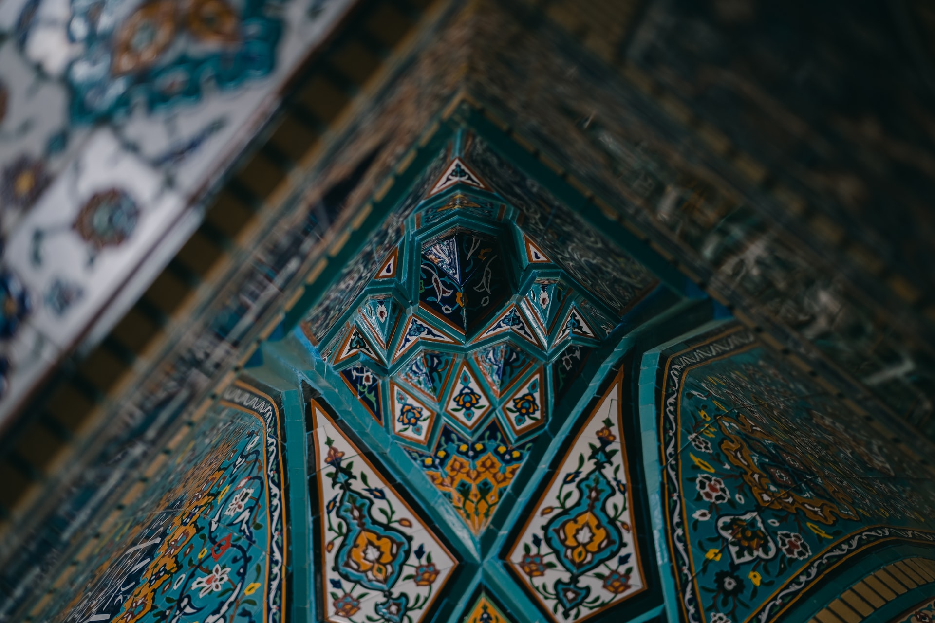 Moody’s Assigns First Time ‘Caa2/NP’ Ratings to Al Qabidh Islamic Bank for Finance and Investment 